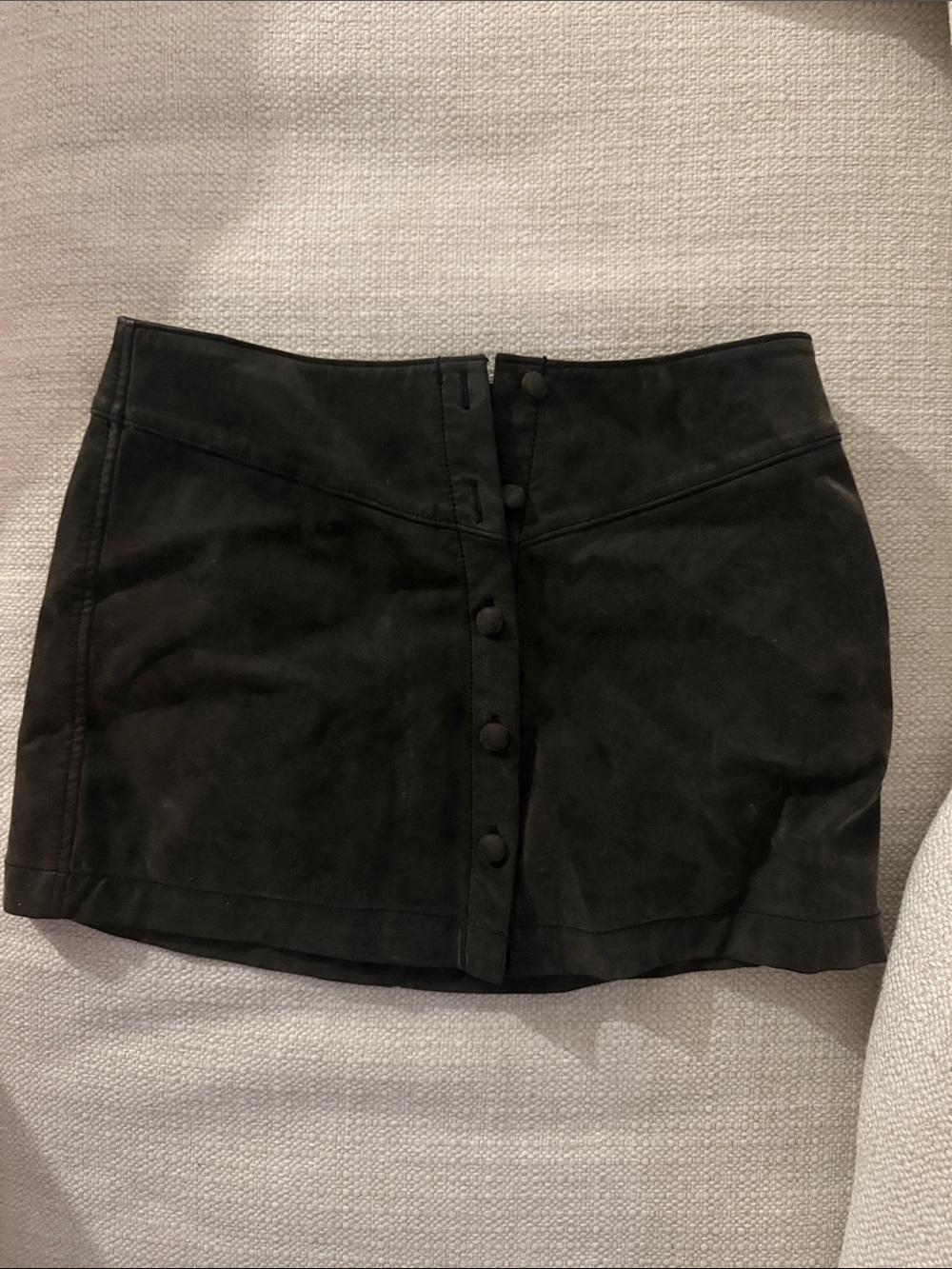 Free People charcoal gray Button-Front Suede Mini Skirt ‘after party’ 🩶